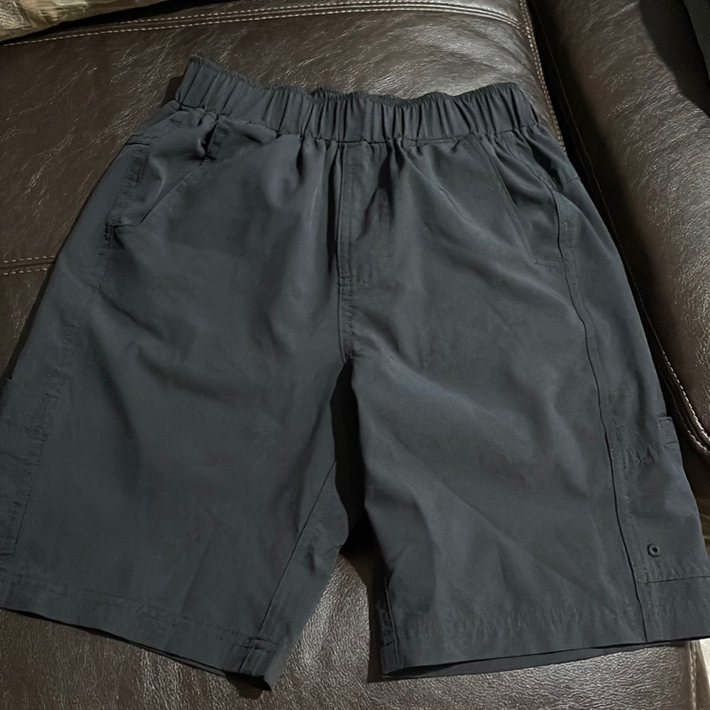 Boys size M (10/12) cargo Magellan shorts